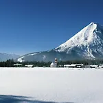 Tranquil In The Centre Of Seefeld * Seefeld in Tirol