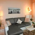 Tranquil In The Centre Of Seefeld Apartment