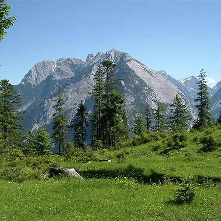 Tranquil In The Centre Of Seefeld *