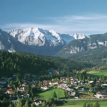 Tranquil In The Centre Of Seefeld *